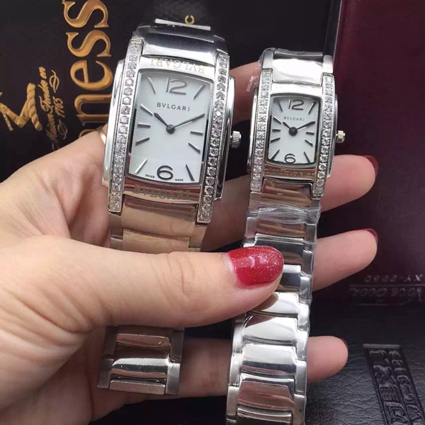 ブルガリ時計正面デザイン